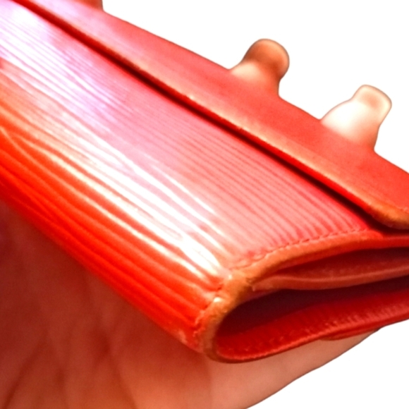 Louis Vuitton Red Epi Leather Wallet - Picture 4 of 16